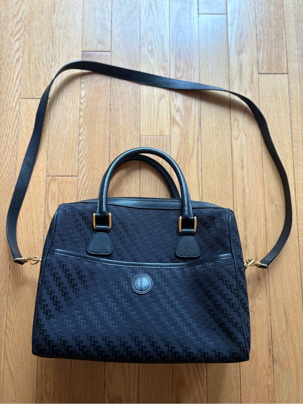 ✨RARE ✨VINTAGE GUCCI ✨ 🖤 GG Monogram Bag w/ Original strap!